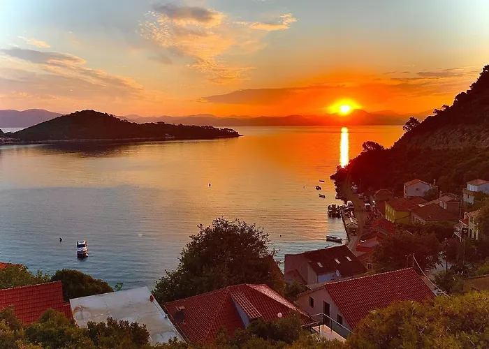 With Parking Space Sobra, Mljet - 4926